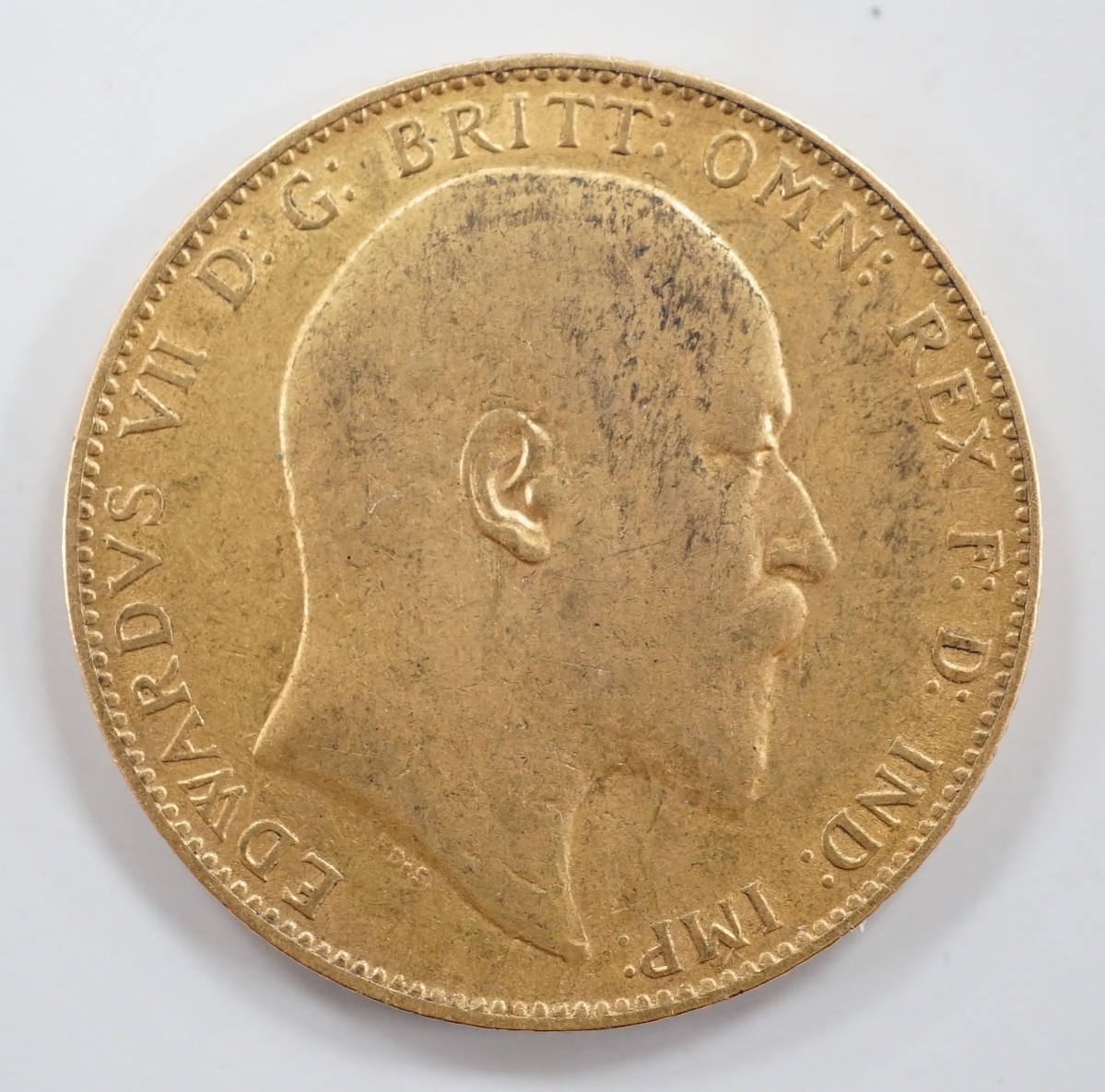 An Edward VII 1909 gold sovereign, good F.